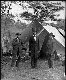 Lincoln-at-Antietam_Center